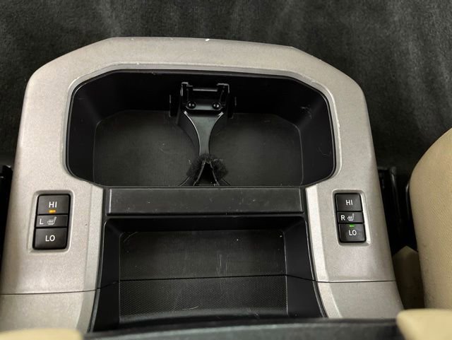 Used 2017 Toyota Sequoia Platinum RWD image 48