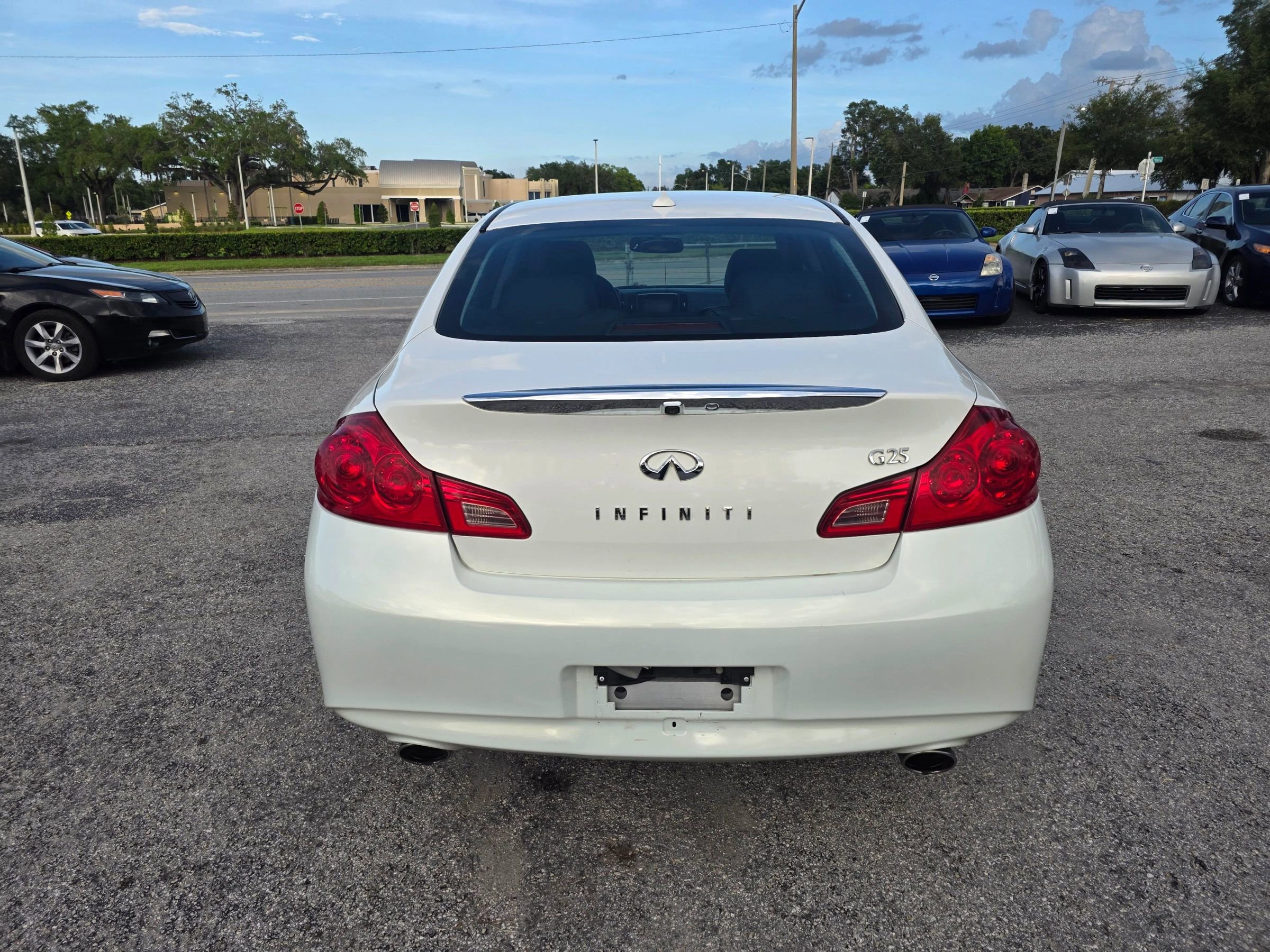 Used 2012 INFINITI G25 Journey RWD image 6
