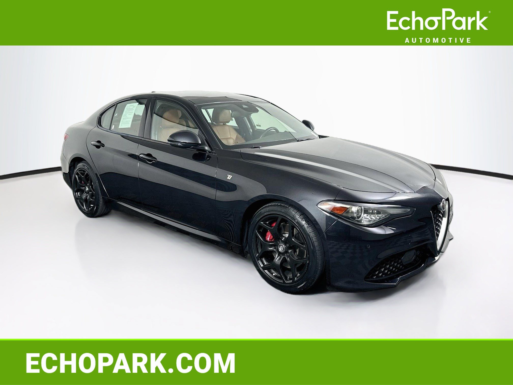 Used 2022 Alfa Romeo Giulia Ti RWD image 1