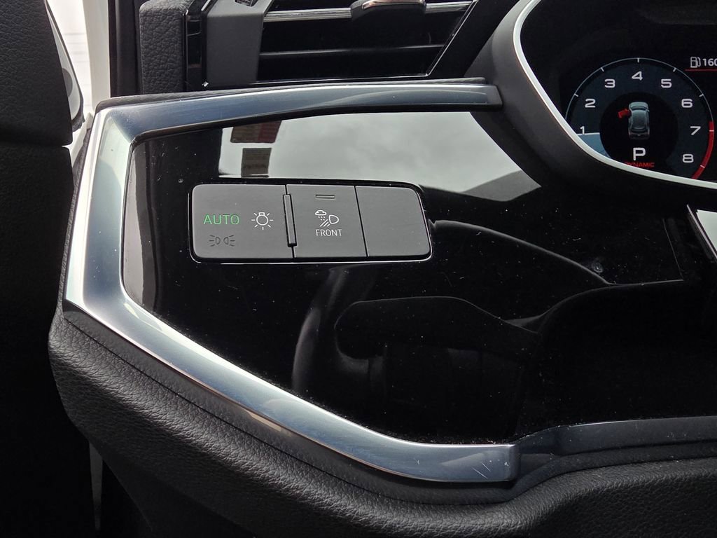 Used 2024 Audi Q3 2.0T Premium AWD/4WD image 13