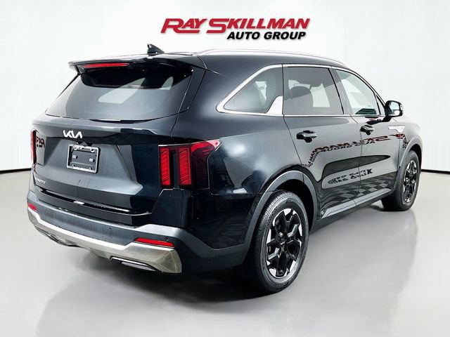 Used 2024 Kia Sorento S image 7