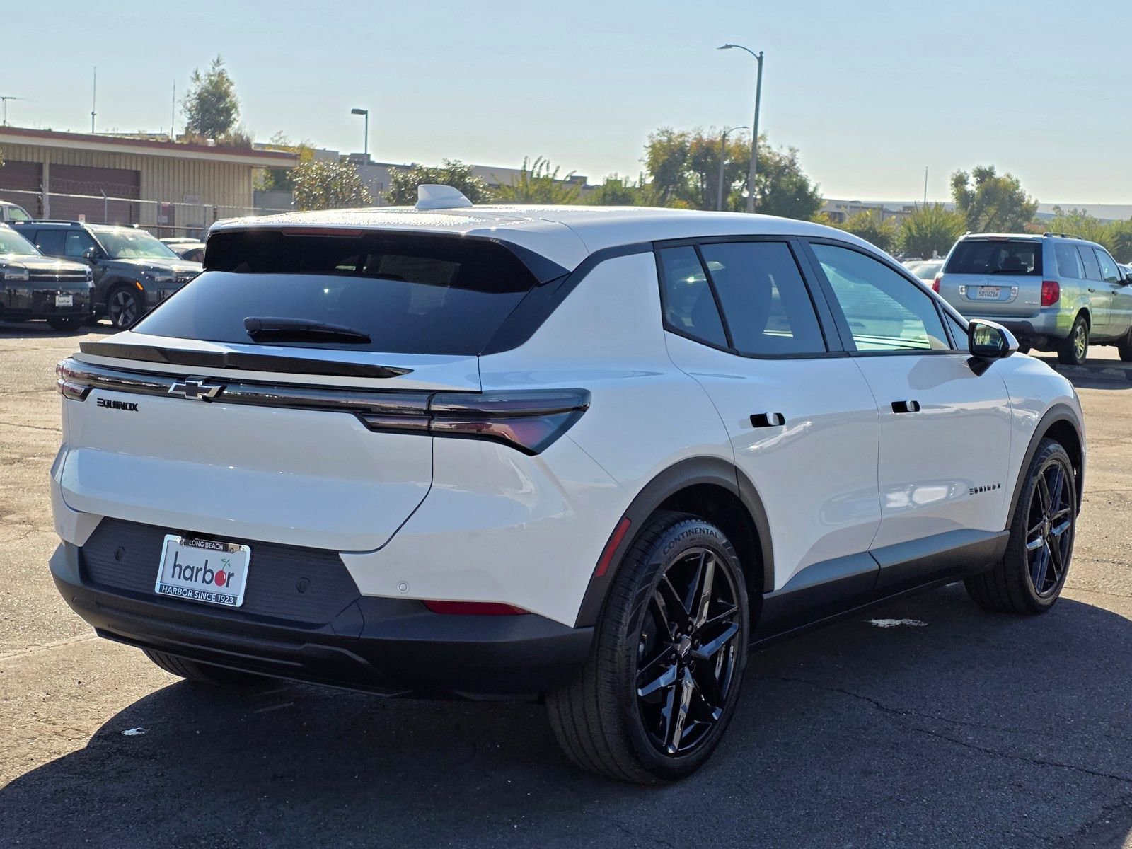 New 2026 Chevrolet Equinox EV LT w/ LPO, Blackout Package image 7