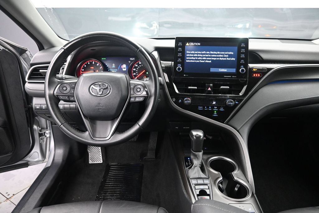 Used 2024 Toyota Camry XSE FWD image 11