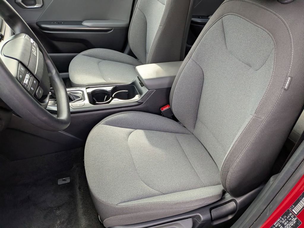 Used 2025 Kia K4 LXS image 14
