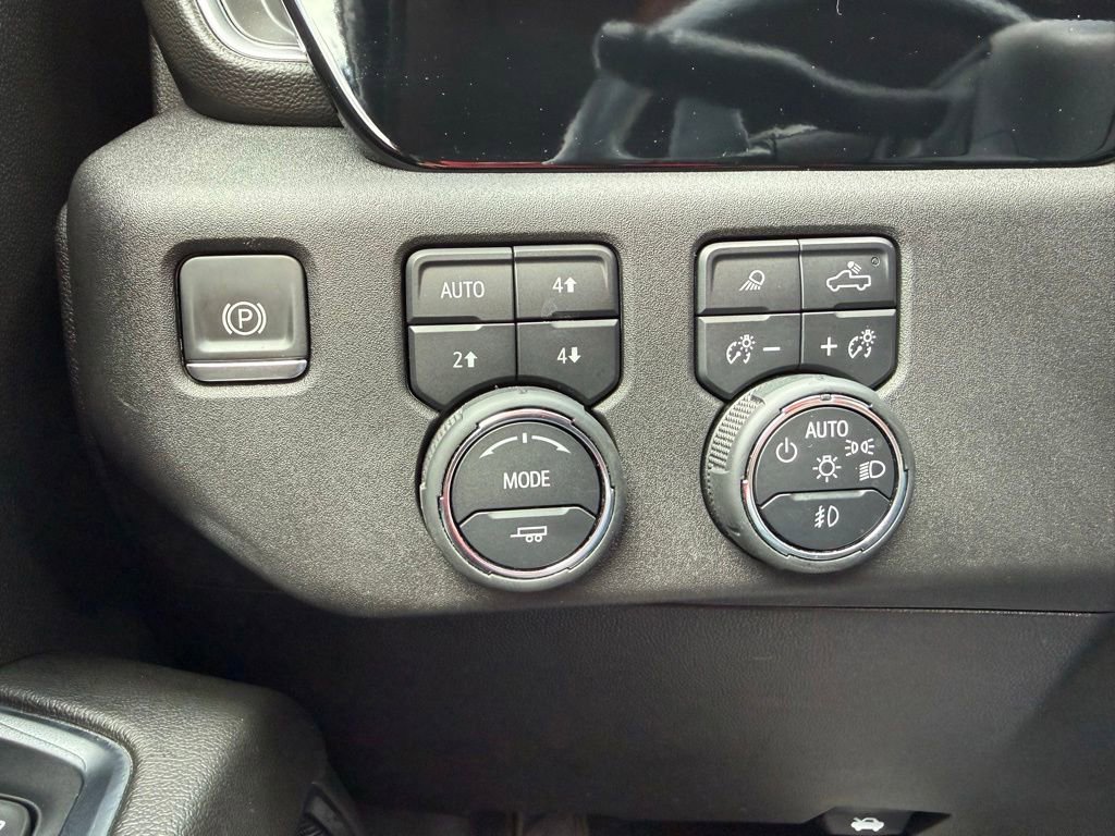 Used 2024 Chevrolet Silverado 1500 LTZ AWD/4WD image 23