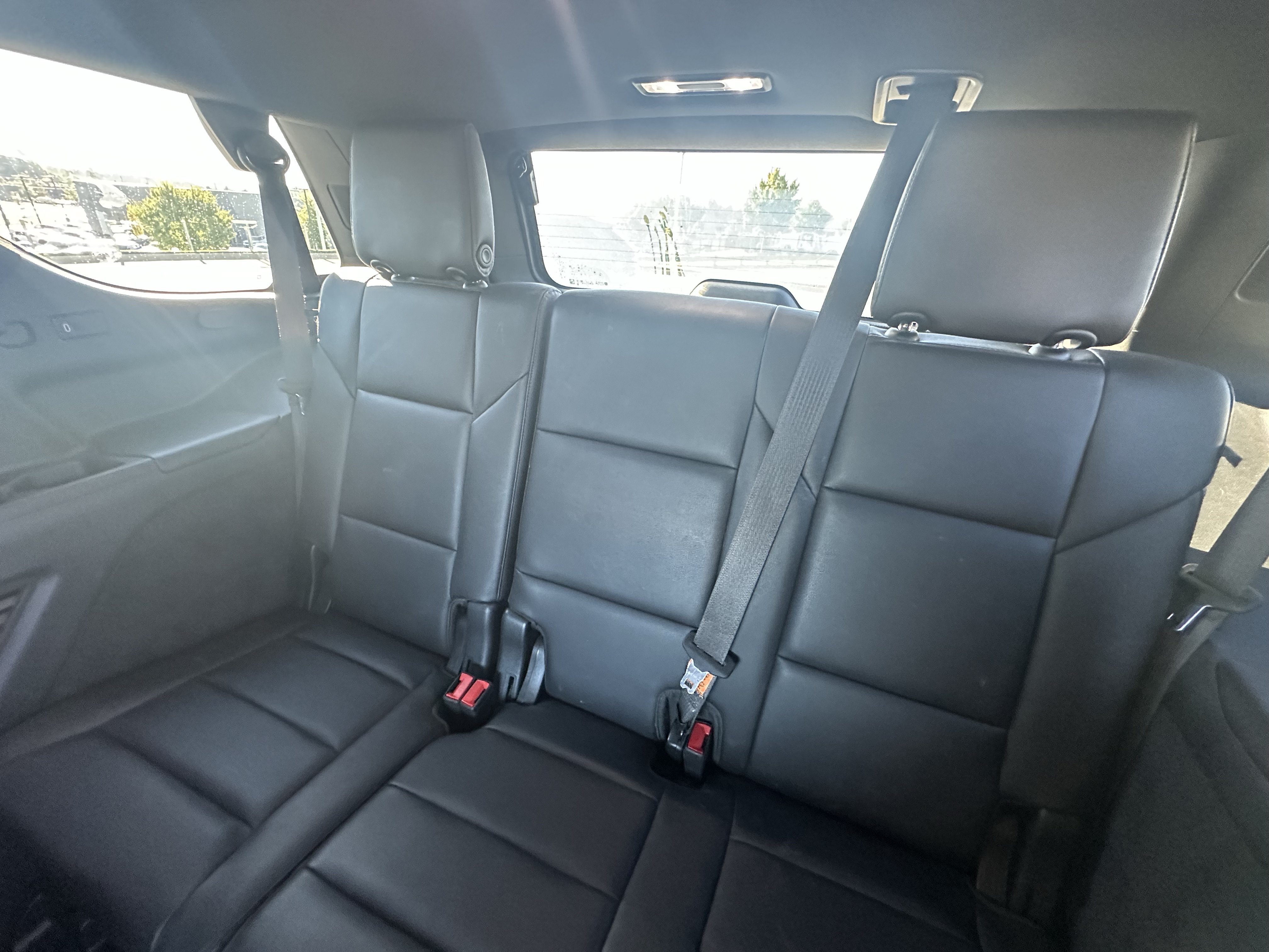 Used 2022 Cadillac Escalade Luxury AWD/4WD image 28