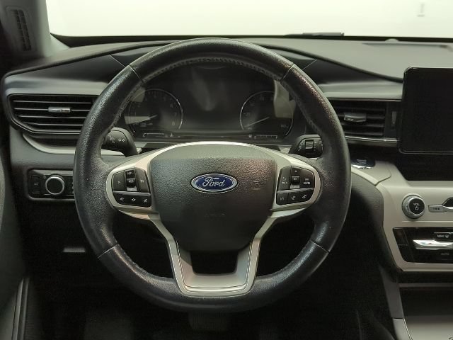 Used 2023 Ford Explorer XLT AWD/4WD image 19