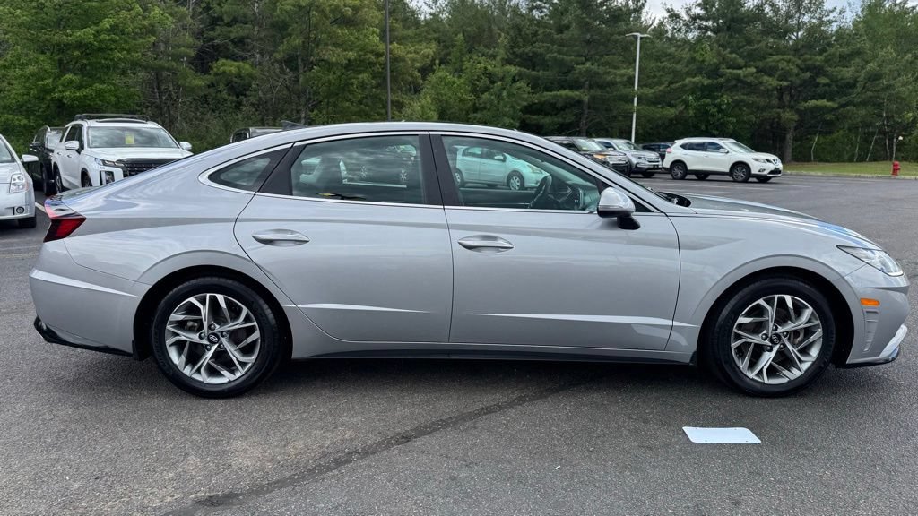 Certified 2023 Hyundai Sonata SEL w/ Convenience Package FWD image 3