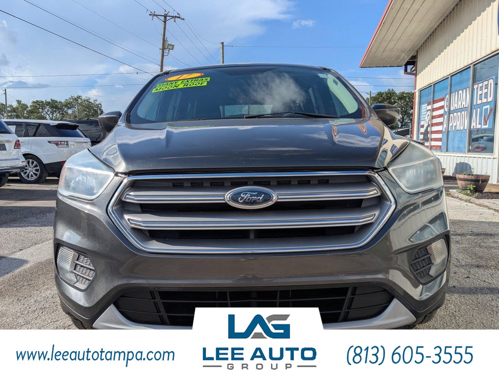 Used 2017 Ford Escape SE image 2