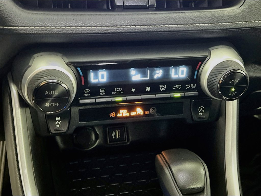 Used 2024 Toyota RAV4 XLE w/ Convenience Package FWD image 23