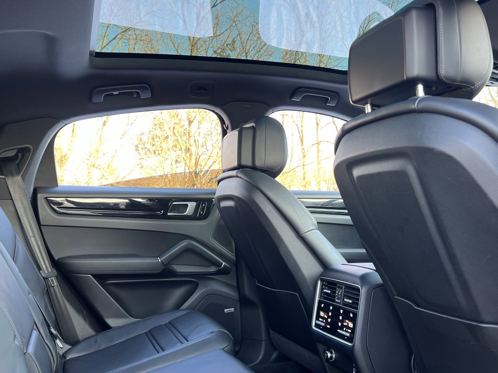 Certified 2021 Porsche Cayenne Coupe image 21