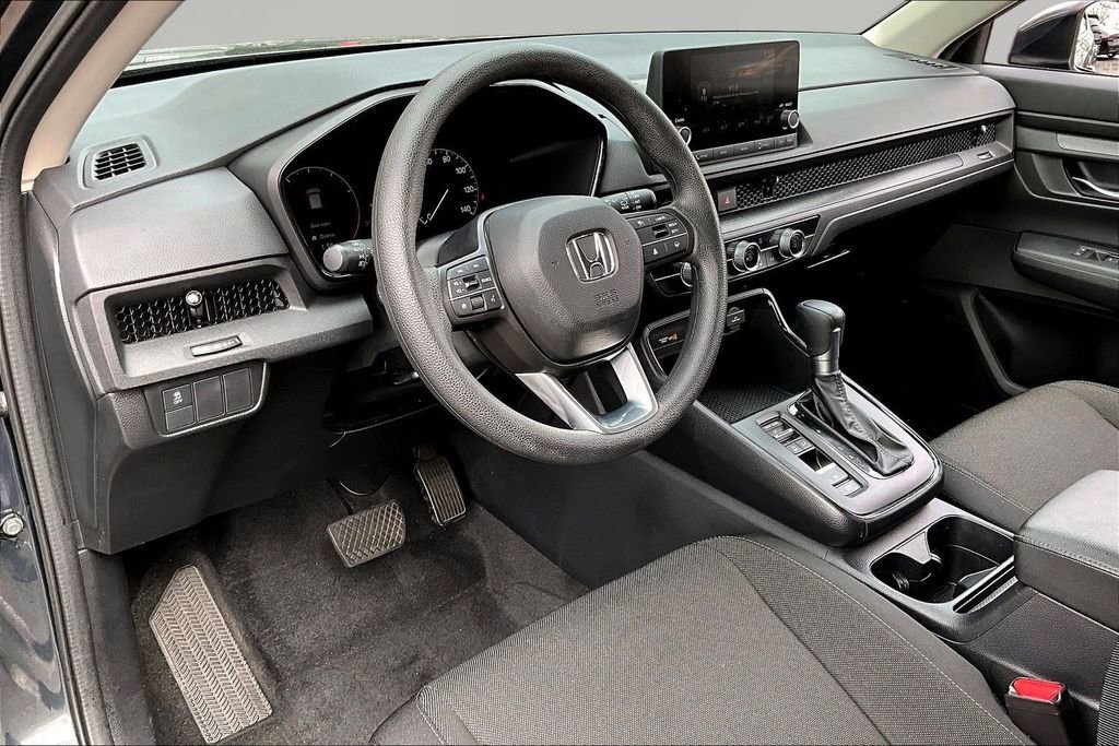 Used 2025 Honda CR-V LX image 14