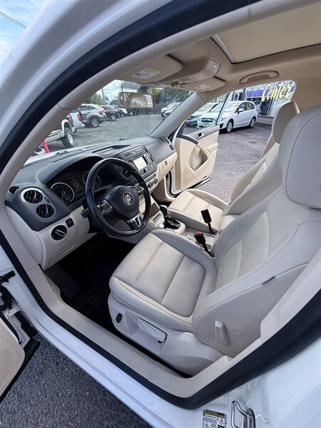 Used 2013 Volkswagen Tiguan SE AWD/4WD image 25