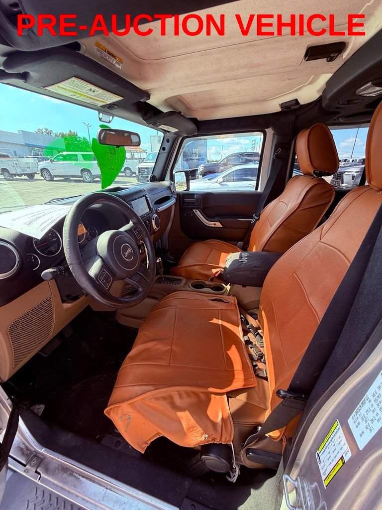 Used 2011 Jeep Wrangler Unlimited Sahara w/ Connectivity Group AWD/4WD image 6