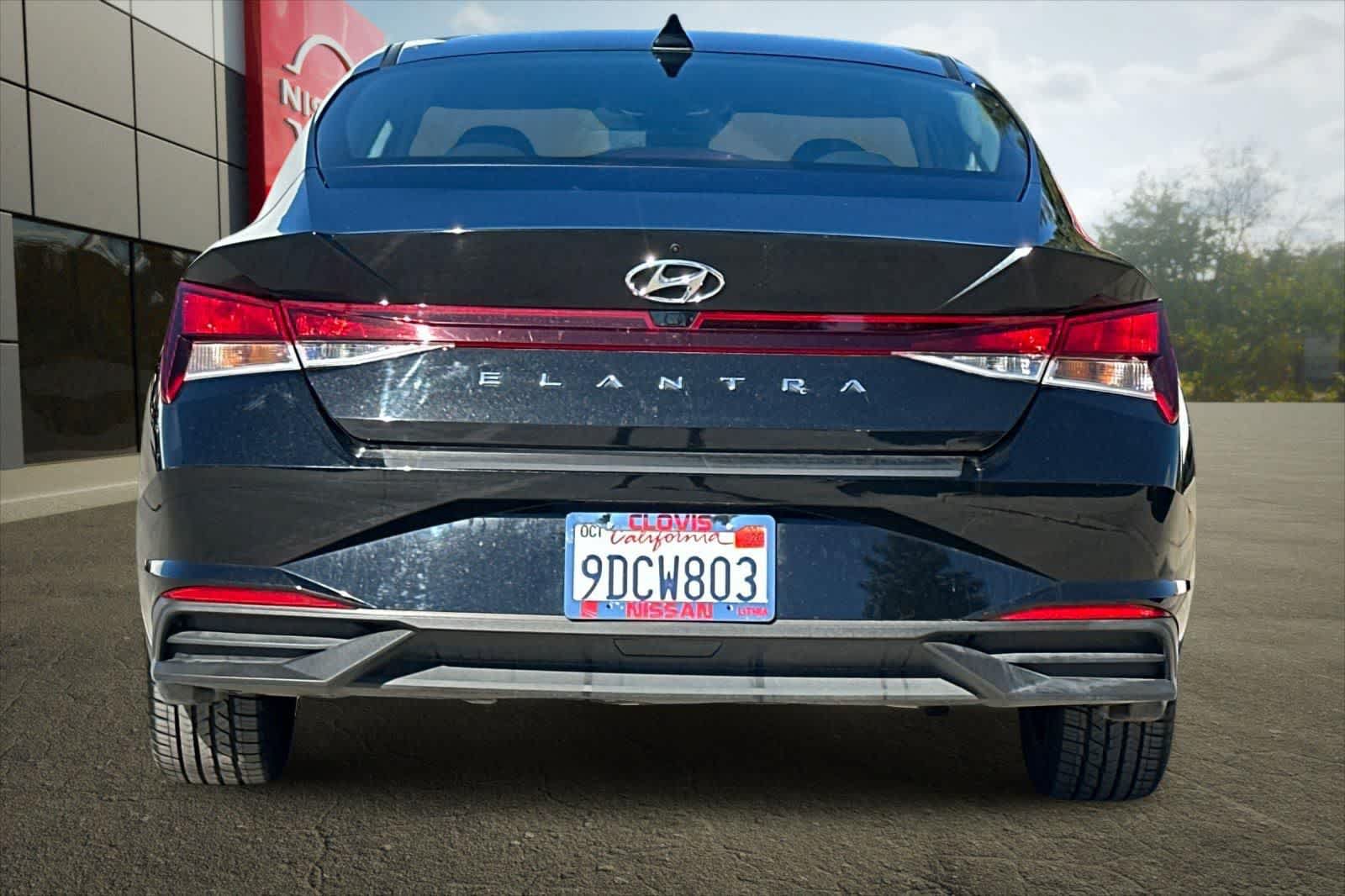 Used 2023 Hyundai Elantra SEL w/ Convenience Package FWD image 8