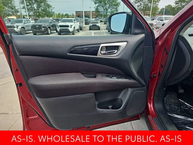 Used 2017 Nissan Pathfinder SV w/ SV Cold Weather Package AWD/4WD image 11