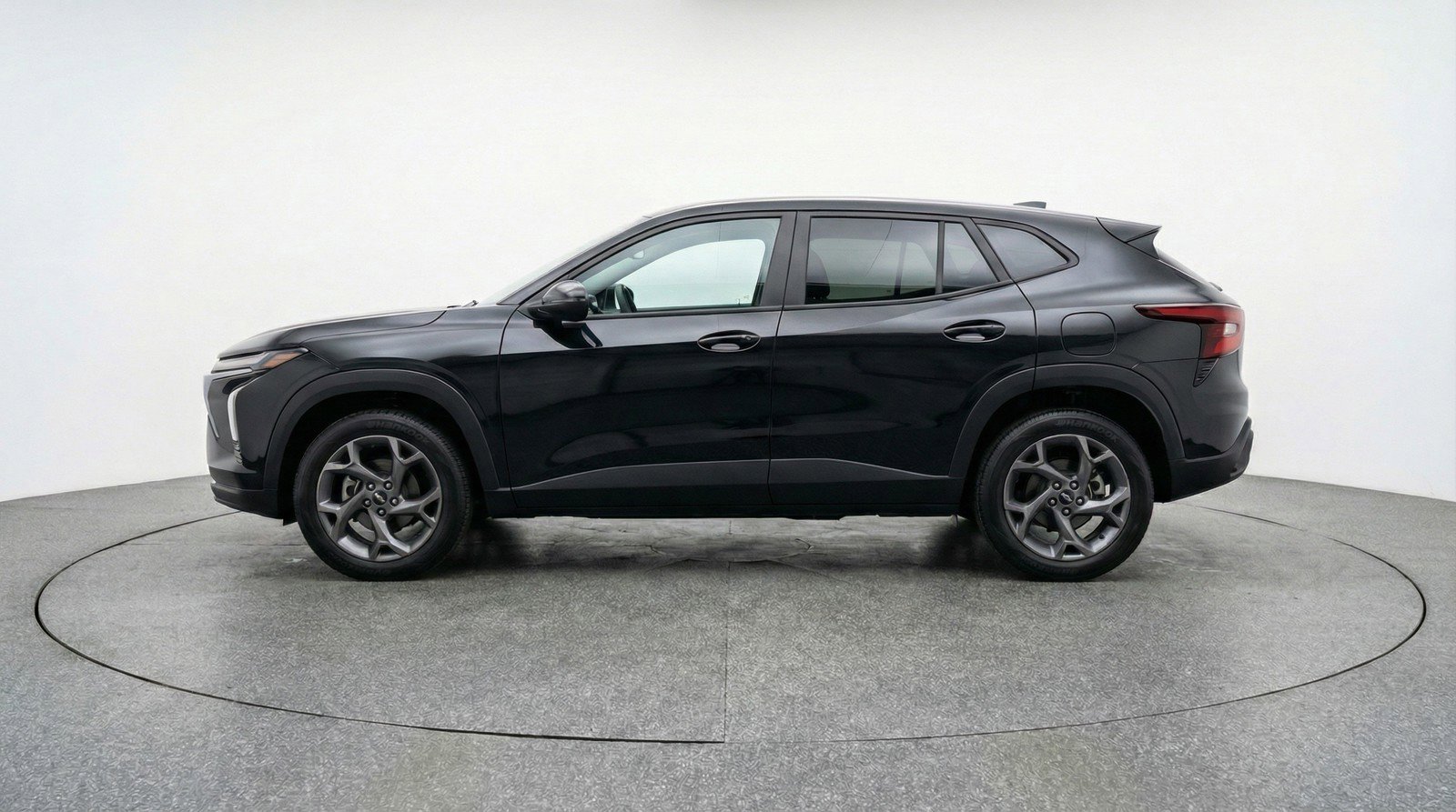 Used 2025 Chevrolet Trax LT image 5