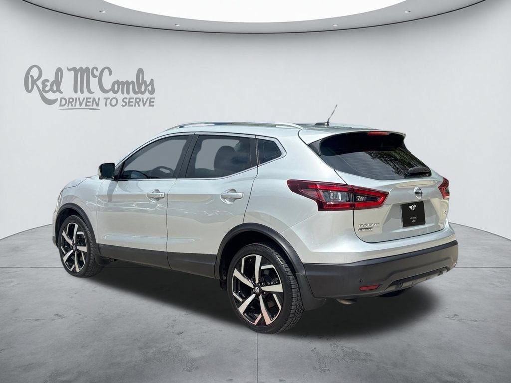 Used 2021 Nissan Rogue Sport SL w/ Premium Package FWD image 3