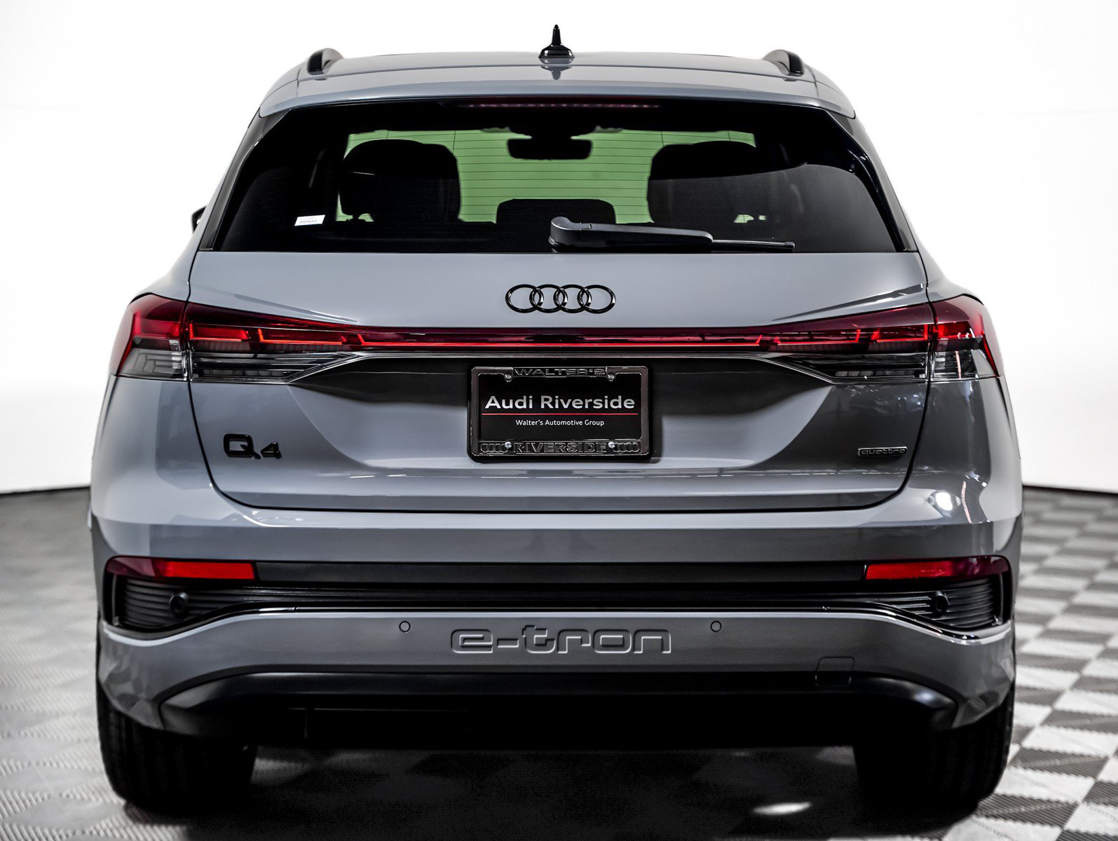 Used 2024 Audi Q4 e-tron Prestige w/ Black Optic Package AWD/4WD image 8