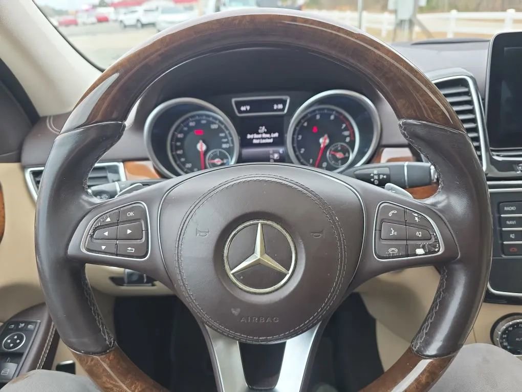 Used 2017 Mercedes-Benz GLS 450 4MATIC image 18