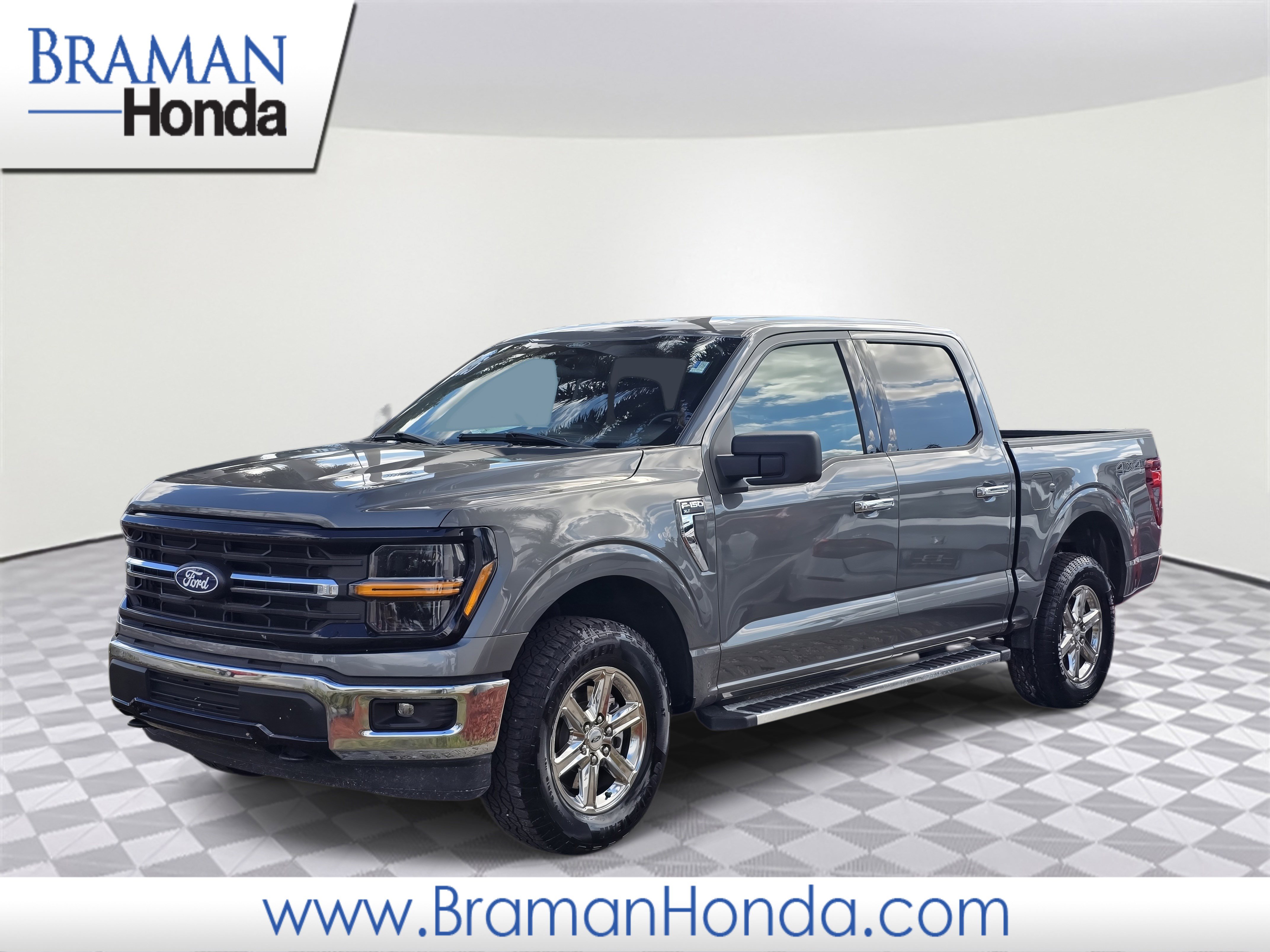 Used 2025 Ford F150 XLT w/ Equipment Group 301A Standard image 1