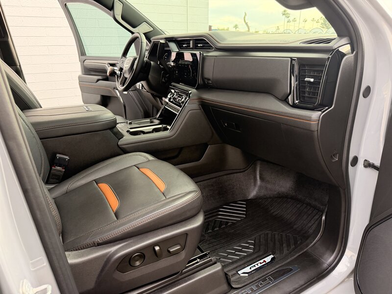 Used 2024 GMC Sierra 2500 AT4 w/ AT4 Premium Plus Package AWD/4WD image 22