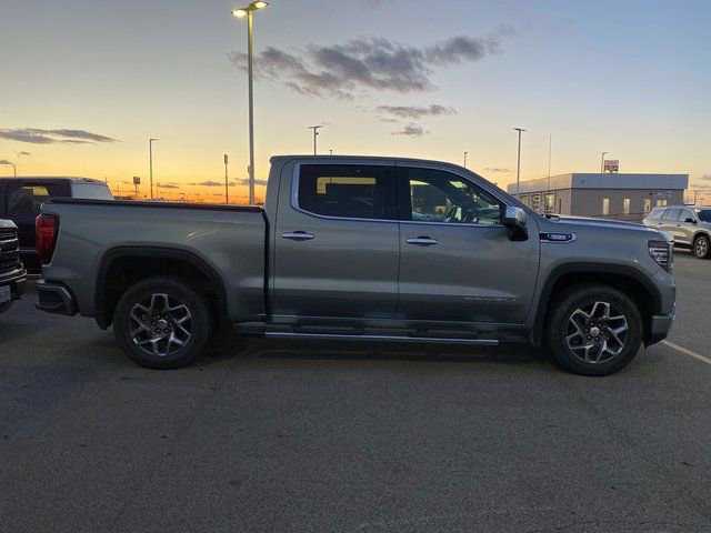 Used 2024 GMC Sierra 1500 Denali w/ Technology Package AWD/4WD image 5