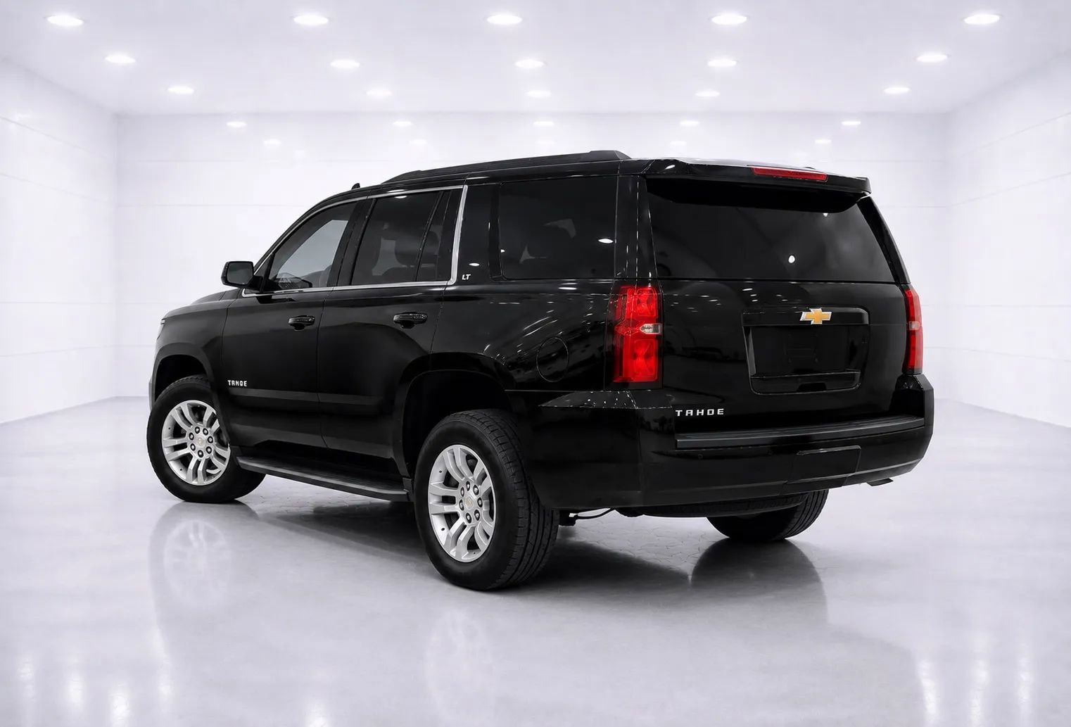 Used 2020 Chevrolet Tahoe LT RWD image 3