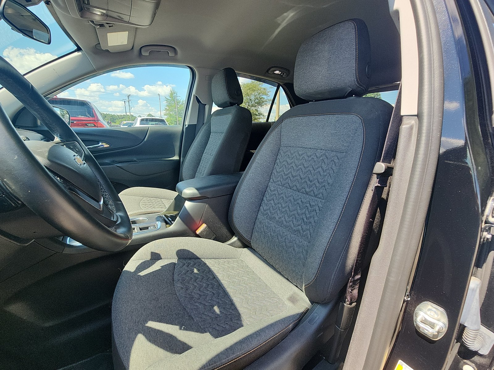 Used 2024 Chevrolet Equinox LT FWD image 18