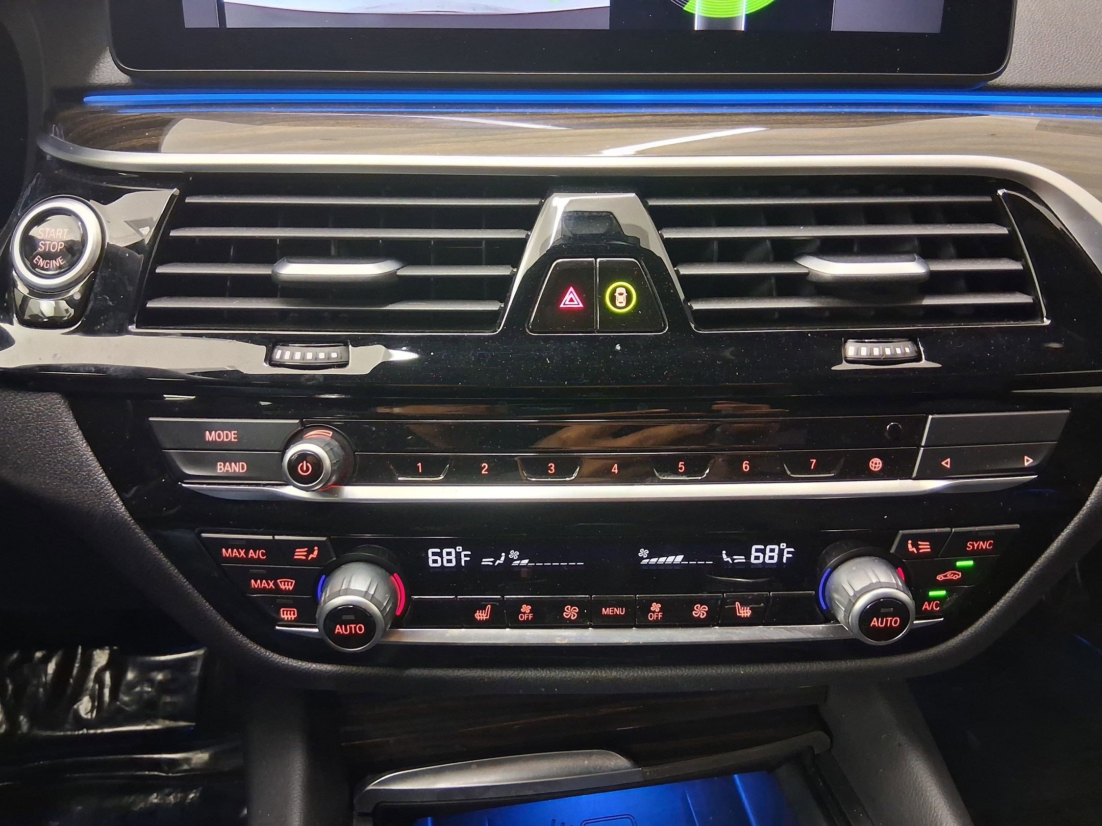 Used 2023 BMW 530e w/ Convenience Package RWD image 33