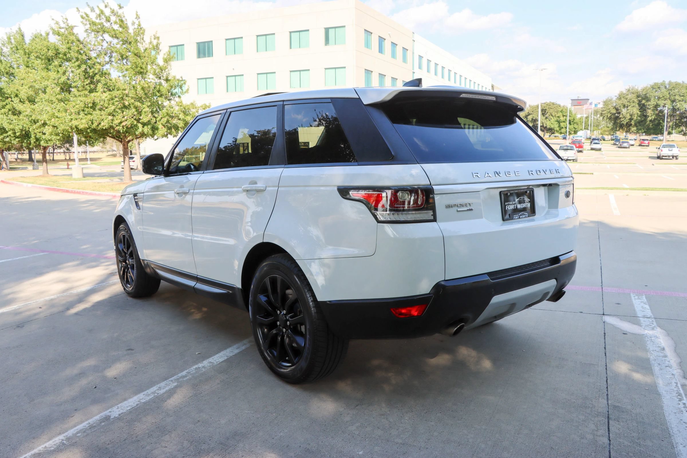 Used 2017 Land Rover Range Rover Sport HSE AWD/4WD image 5