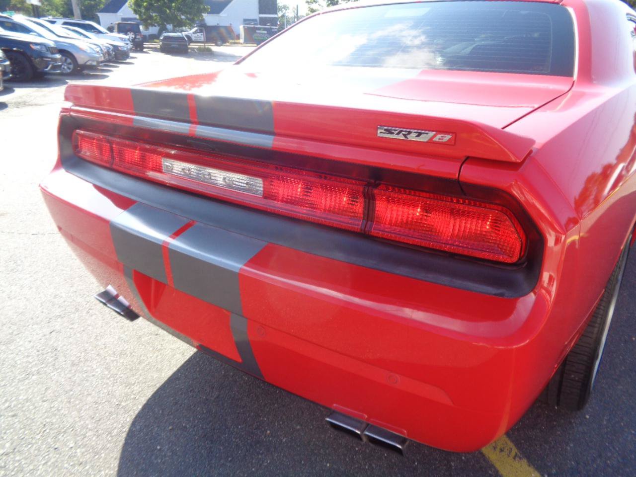 Used 2014 Dodge Challenger SRT8 RWD image 20