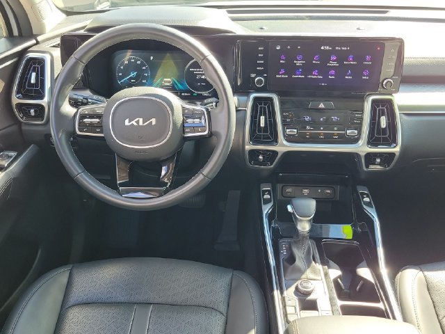 Certified 2023 Kia Sorento SX FWD image 16