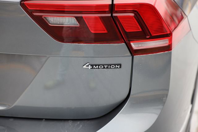 Used 2023 Volkswagen Tiguan SEL R-Line AWD/4WD image 48
