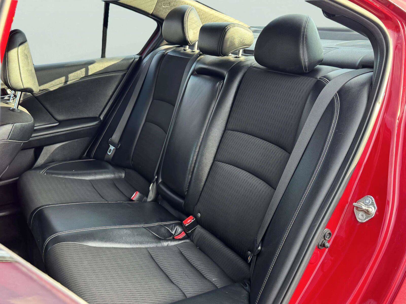 Used 2016 Honda Accord Sport image 32