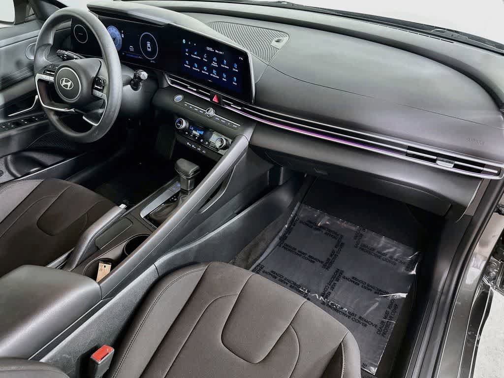 Used 2024 Hyundai Elantra SEL FWD image 32