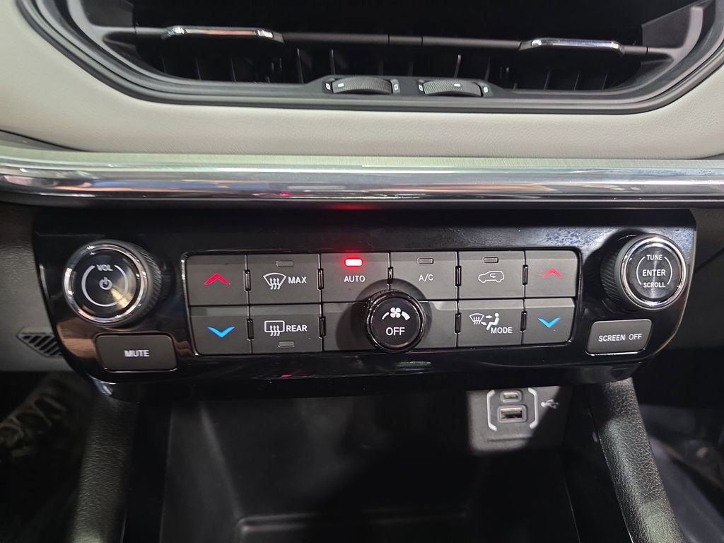 Used 2022 Jeep Compass Limited image 20