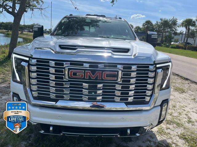 Certified 2024 GMC Sierra 3500 Denali w/ Denali Reserve Package AWD/4WD image 3