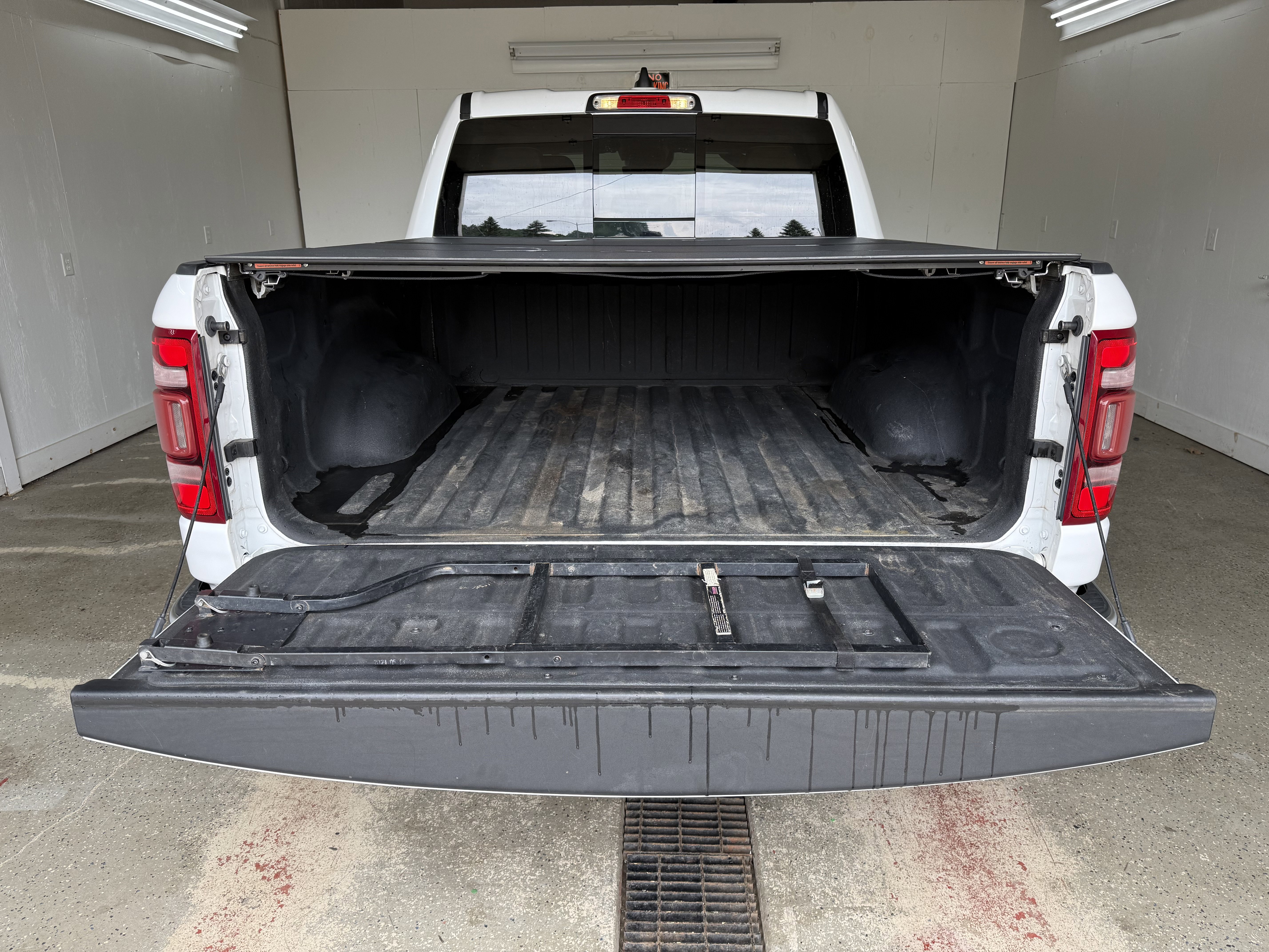 Used 2019 RAM 1500 Limited image 8