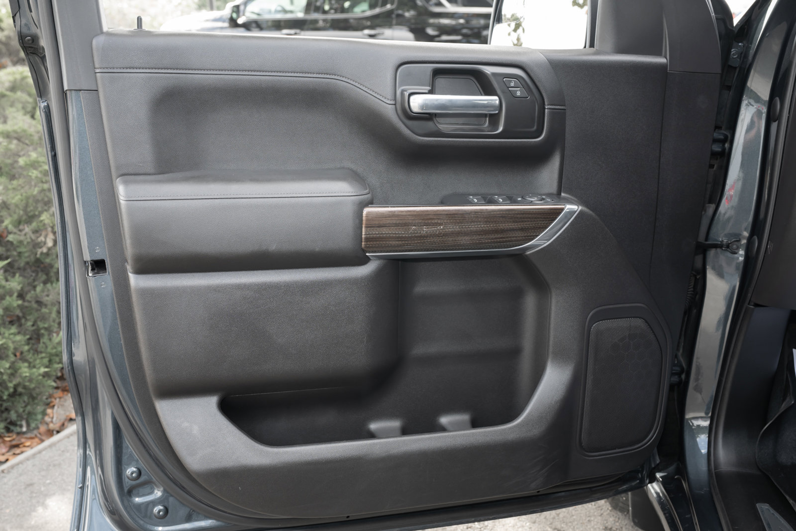 Used 2021 Chevrolet Silverado 1500 LT image 22