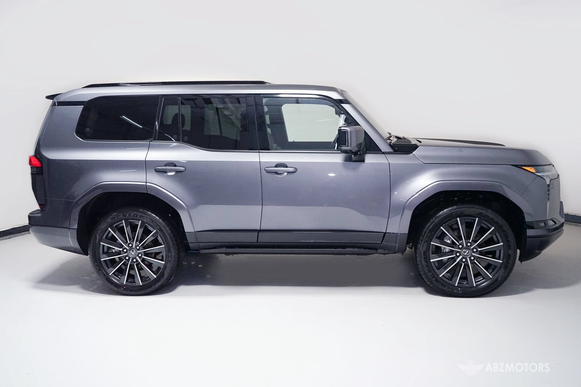 Used 2026 Lexus GX 550 w/ Cold Area Package AWD/4WD image 3