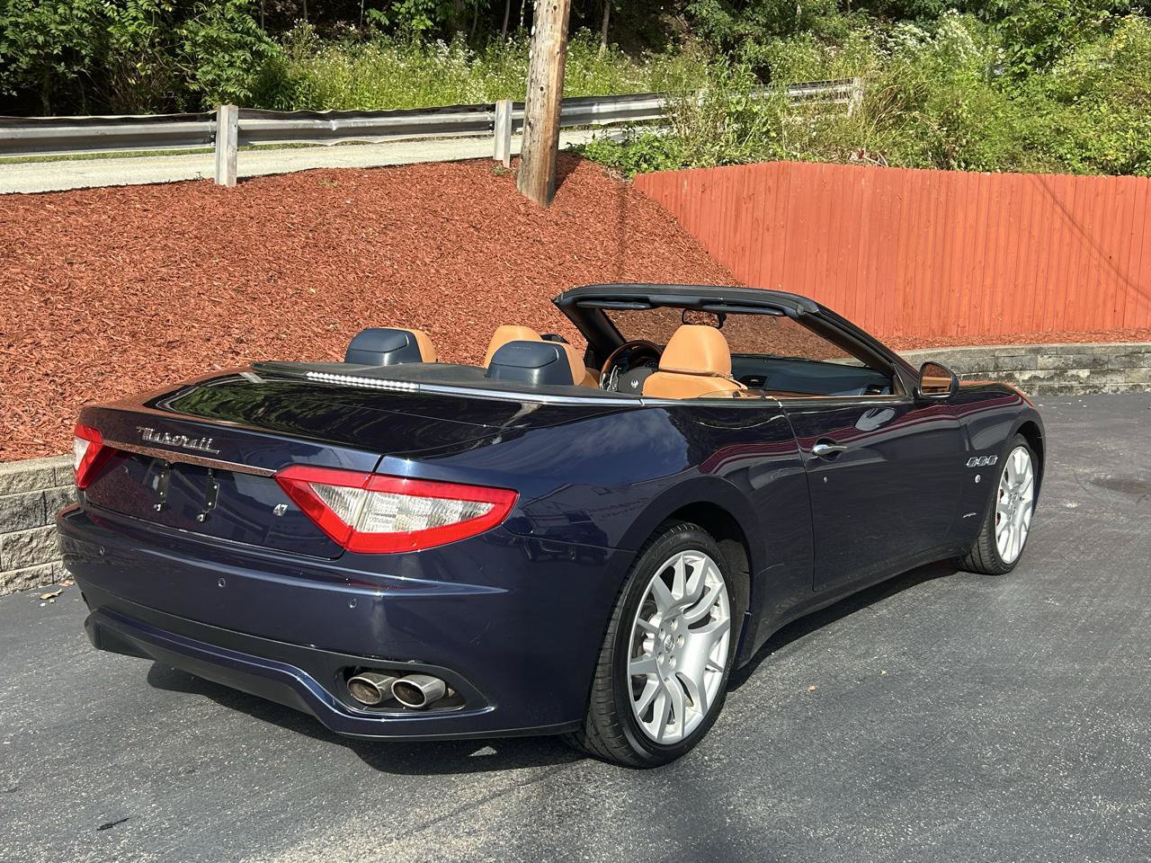 Used 2011 Maserati GranTurismo Convertible RWD image 10