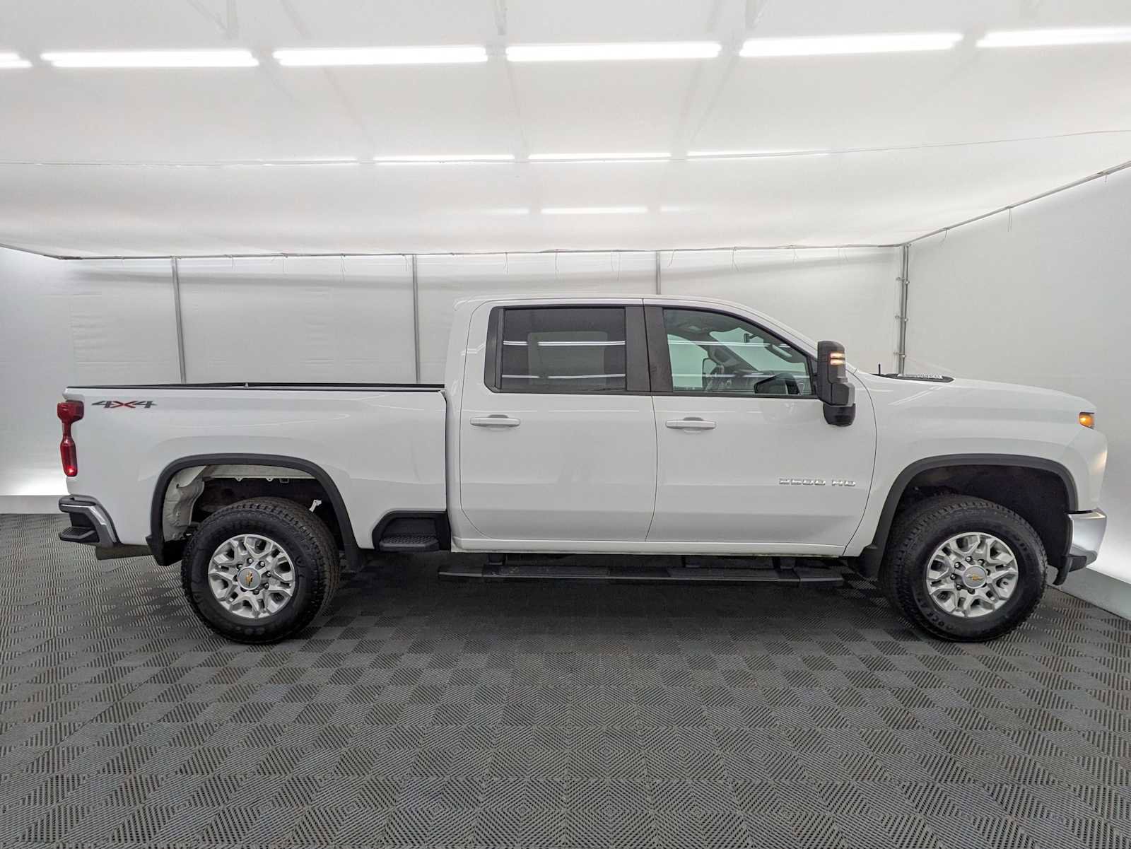Used 2022 Chevrolet Silverado 2500 LT w/ Fleet Comfort Package image 7