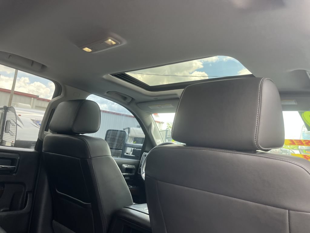 Used 2019 GMC Sierra 2500 Denali w/ Duramax Plus Package AWD/4WD image 18