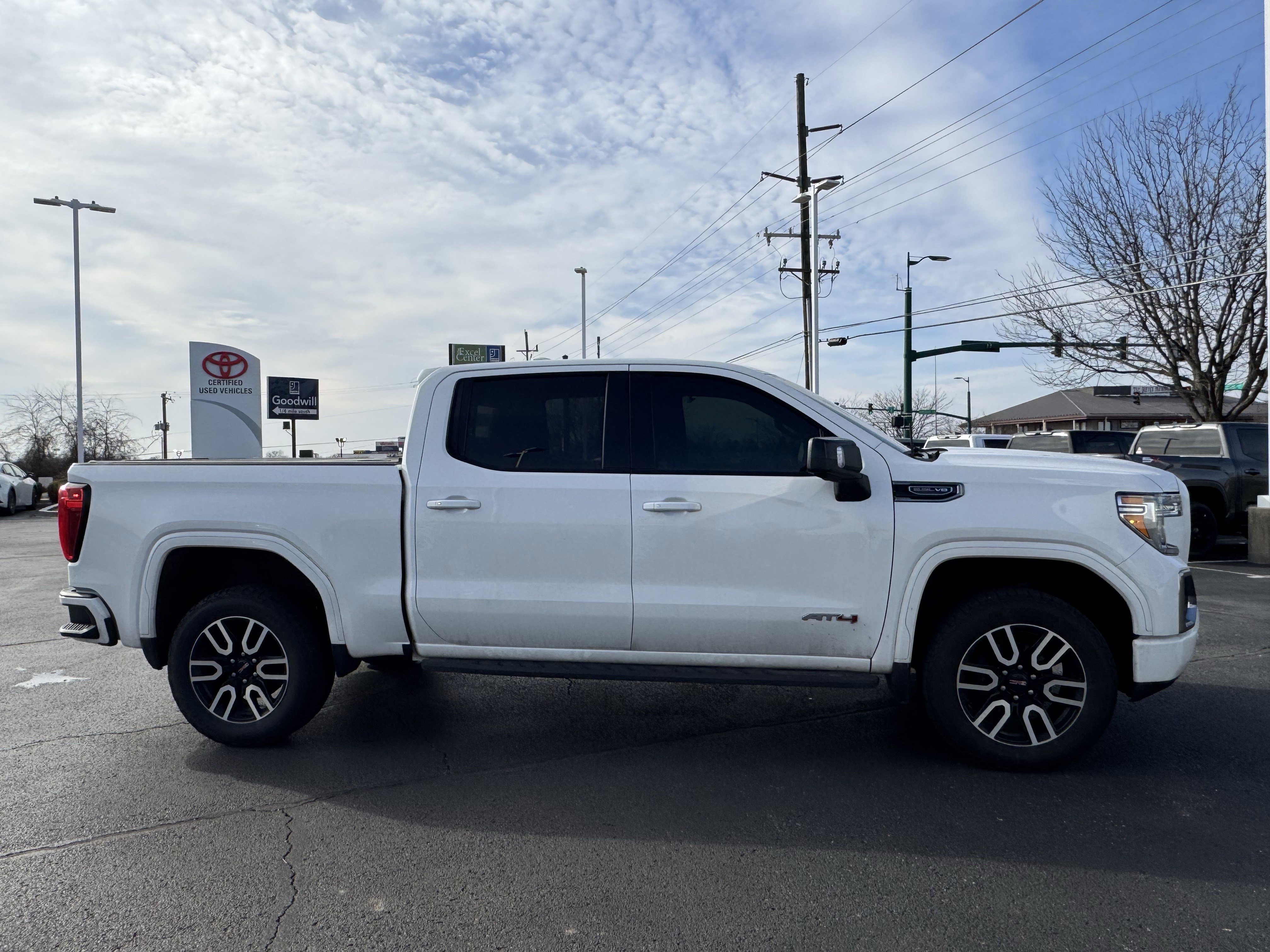 Used 2021 GMC Sierra 1500 AT4 w/ AT4 Premium Package image 16