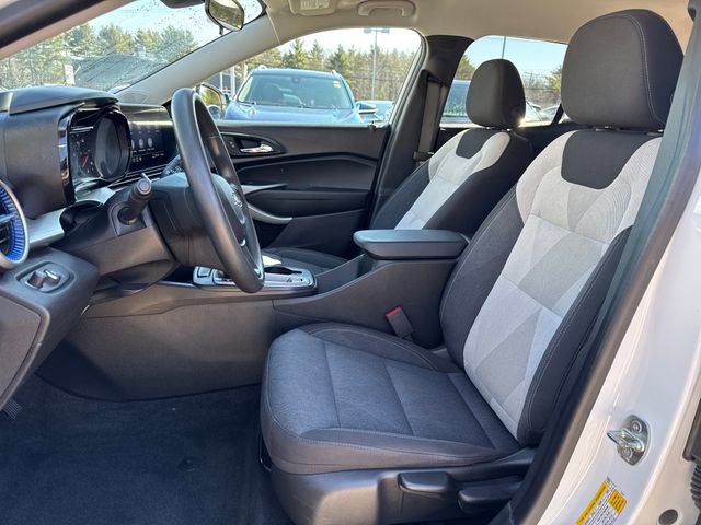 Used 2024 Chevrolet Trax LS w/ LS Convenience Package image 7