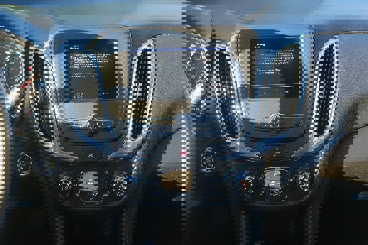 Used 2020 Chevrolet Equinox LT image 18