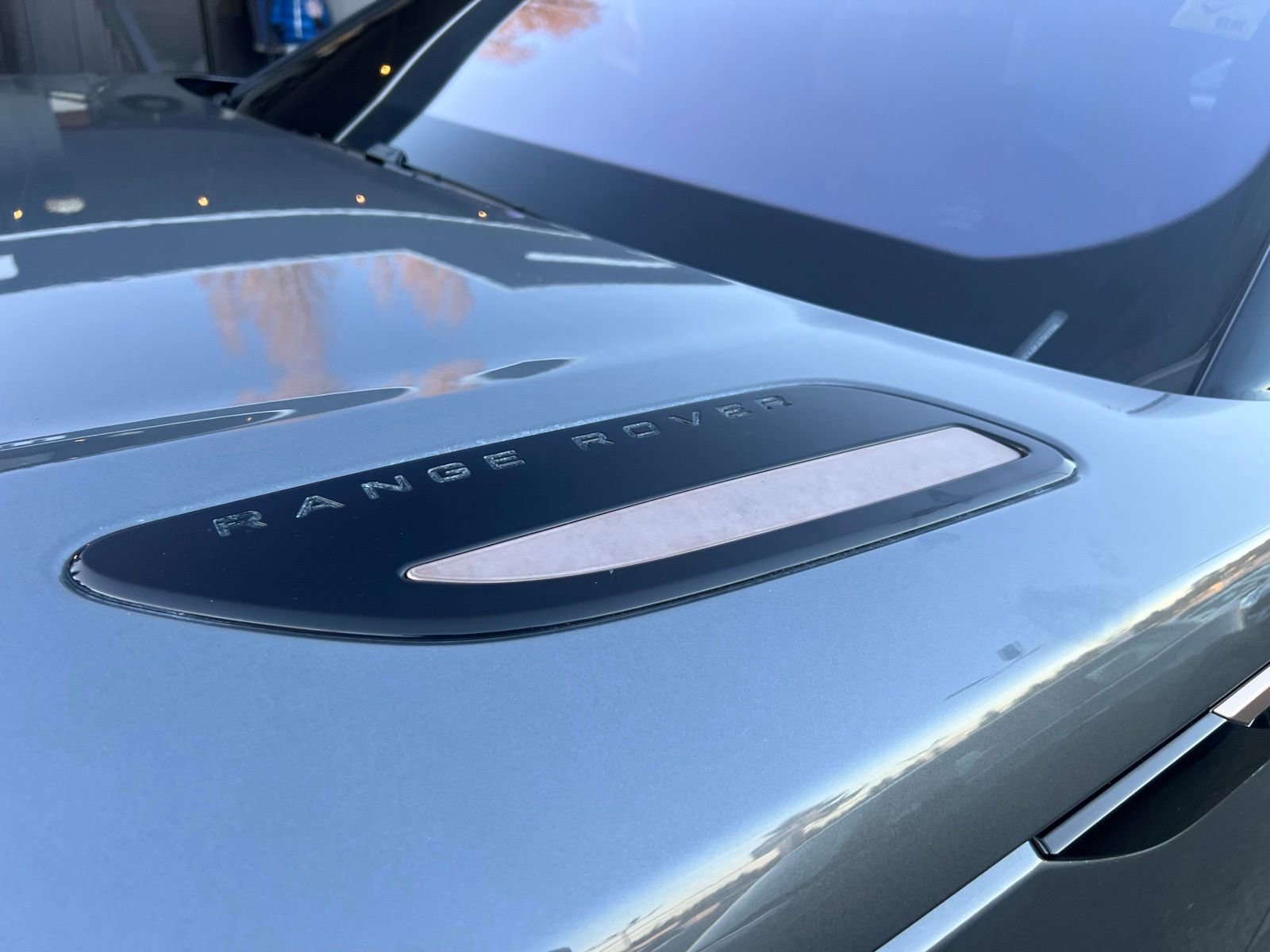 Used 2019 Land Rover Range Rover Velar R-Dynamic SE image 14