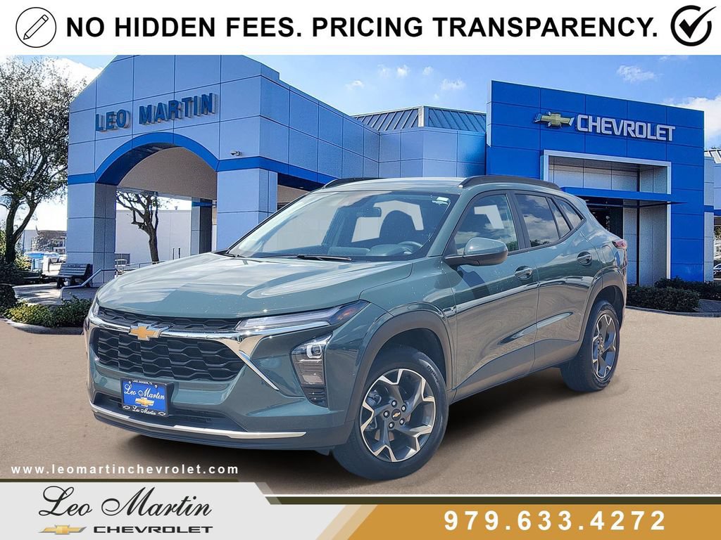 Used 2025 Chevrolet Trax LT w/ Driver Confidence Package FWD image 1