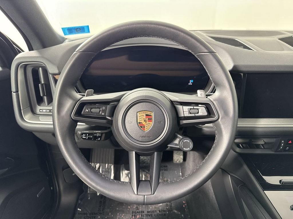Certified 2025 Porsche Cayenne image 35